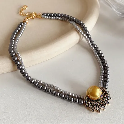 Doppellagige Kunstperlenkette Mit Goldenem Sonnenblumenanhänger Legierung Glas Straß Vintage Schlüsselbeinkette Damen Luxus