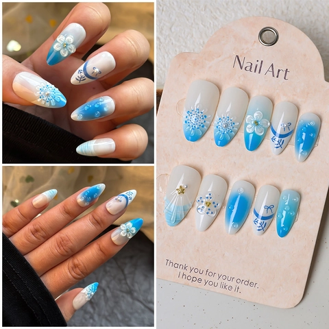 Kunstnagels Blauw Wit Gradiënt 3D Bloem Kunstparel Schelp Ster Amandelvorm Elegant Strandstijl Vingernagel Kunst Vrouwen
