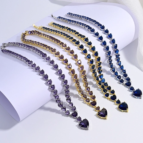 Elegante Herz Anhänger Halskette Kupfer Eingelegter Zirkon Luxus Choker Schmuck Mode Statement Für Frauen
