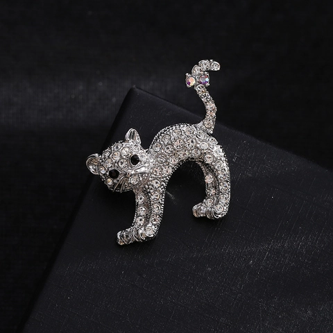 Vintage Cat Brooch Pin Alloy Rhinestone Paved Sparkling Crystal Animal Shape Jewelry Accessory For Women Men Suits