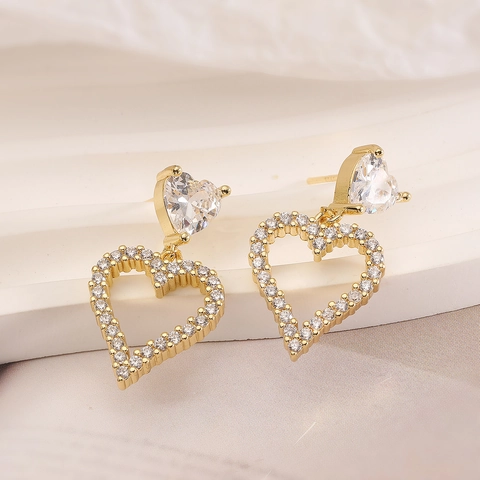 Minimalist 18K Gold Plated Copper Heart Pendant Earrings Dainty Rhinestone Inlaid Love Drop Earrings For Women Jewelry