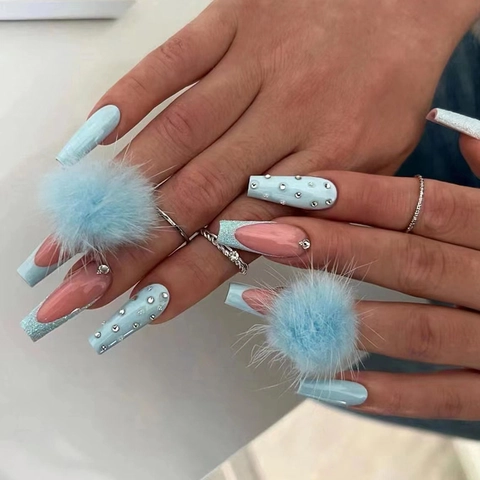 Press On Nails Bara Lunga Blu Chiaro Nude Rosa Stile Francese Con Pom-Pom Strass Manicure Artificiale Per Donne
