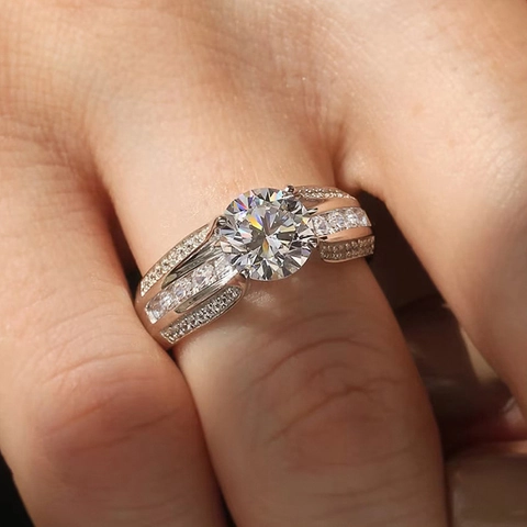 Elegant Women Ring Copper Cubic Zirconia Round Cut Prong Setting Micro Pave Band Luxury Wedding Jewelry For Bridal
