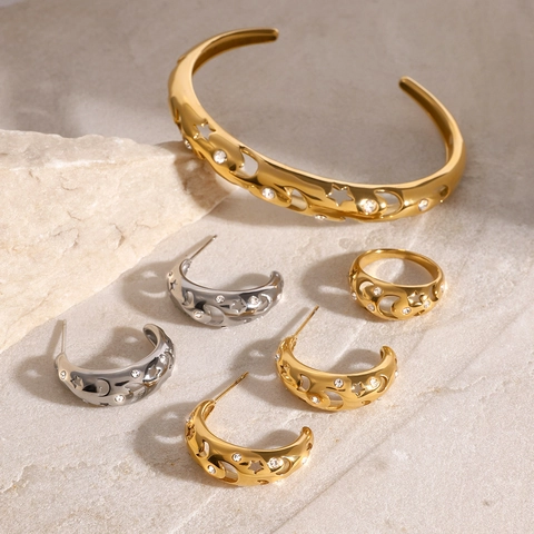 Orecchini A Cerchio A C In Acciaio Inossidabile Con Stelle E Lune Traforate E Strass Luccicanti Moda
