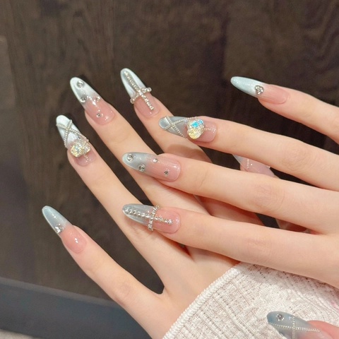 Handgemaakte Kunstnagels Blauw Cat Eye Gradiënt Met Hartketting En Kruis Strass Sweet Cool Y2K Stijl Lange Amandel