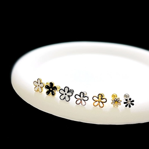 Daisy Flower Stud Earrings Stainless Steel Screw Back Hollow Floral Tiny Minimalist Jewelry For Women Teen Girls