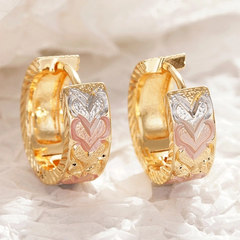 Driekleurige Koperen Creolen Hol Hart Bloem Vlinder Patronen Elegante Vintage Huggie Oorbellen Voor Dames