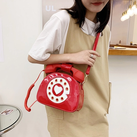 Retro Telephone Shaped Crossbody Bag Glossy Patent PU Leather Novelty Shoulder Bag Handbag Heart Dial Pad For Women