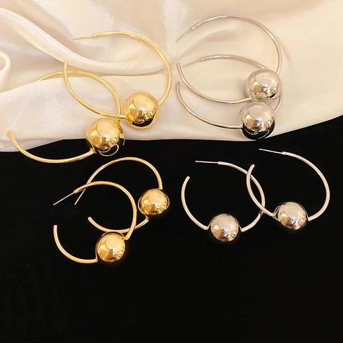 Geometrische Creolen Met Metalen Kralen Legering Chique Minimalistische Hoogwaardige Sieraden Voor Dames Zilveren Oorsteker