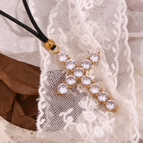 Collana Con Pendente A Croce In Zircone Acciaio Inossidabile 316L Placcato Oro 18K Corda Nera Regolabile Gioielli Moda Donna