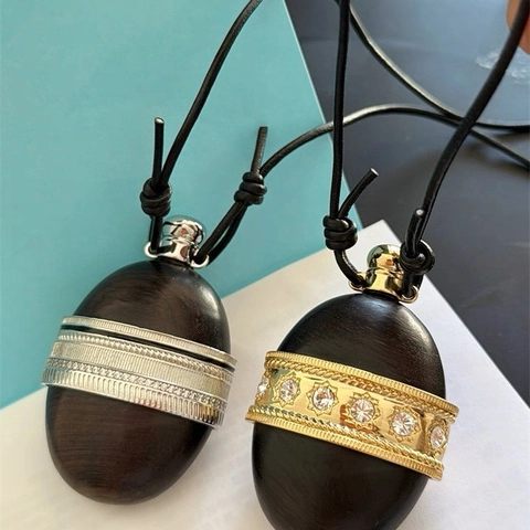 Collana Pendente Legno Retro Lungo Cordino Pelle Stile Etnico Gioielli Per Donna Forma Bottiglia Decorazione Metallo