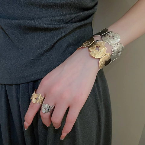 Set di Anelli e Bracciali a Polsino Aperto in Metallo Stile Europeo Americano Farfalla Foglia di Ginkgo Gioielli Regolabili da Donna