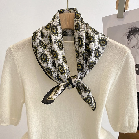 Vintage Paisley Printed Polyester Satin Square Scarf Fashion Commute Bandana Neck Scarf For Women Decorative Silky Headwrap