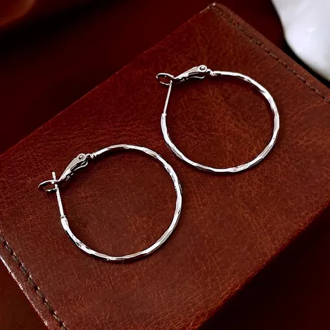 Hammered Hoop Ohrringe Silber Ton Metall Mit Silber Ohrring Post Minimalistische Runde Geometrische Mode Schmuck Für Frauen