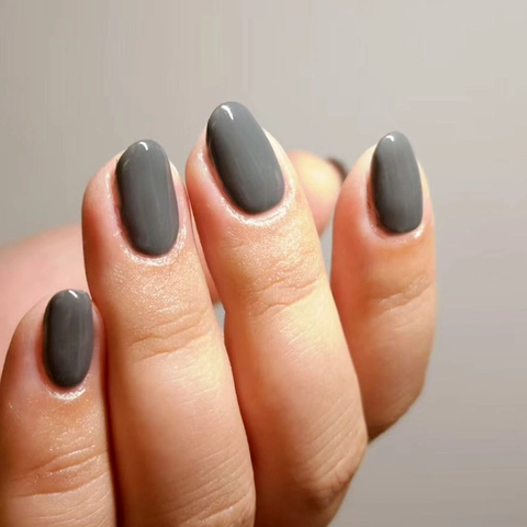 Unghie Finte Rimovibili Lucide Grigio Ghiaccio Plastica ABS Arte Delle Unghie Per Donne Manicure Elegante Semplice Quotidiana