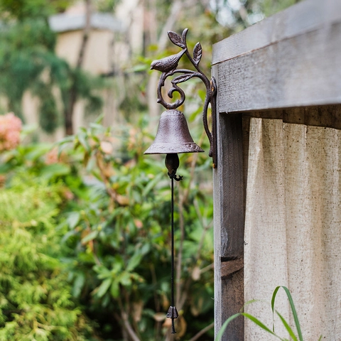 Vintage Cast Iron Doorbell Wall Mounted Bird And Flower Design Decorative Garden Hand Bell Rustic Metal Hanging Ornament