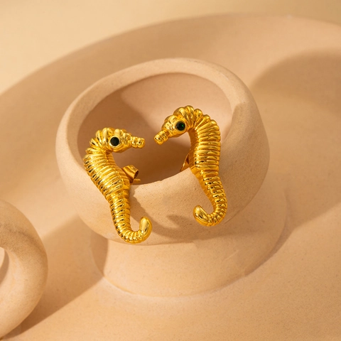 Titanium Steel Gold Plated Stud Earrings For Women Seahorse Bee Artificial Pearl Star Fan Shape Colorful Rhinestone Vintage Jewelry