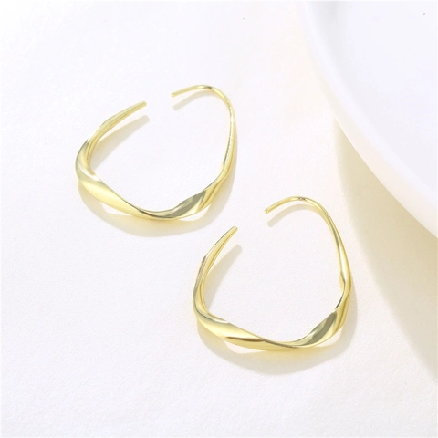 Twisted Water Drop Geometric Hoop Earrings Metal Polished Gold Fashion Jewelry For Women Elegant Minimalist