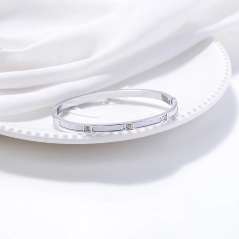 Stainless Steel Bangle For Women Gold Plated Mother Of Artificial Pearl Inlay With Cubic Zirconia Elegant Simple Jewelry