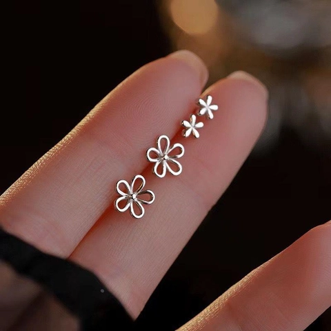 Orecchini A Lobo Fiore Con Perno In Argento Sterling 925 Minimalista Floreale Cavo Liscio Gioielli Eleganti Per Donne