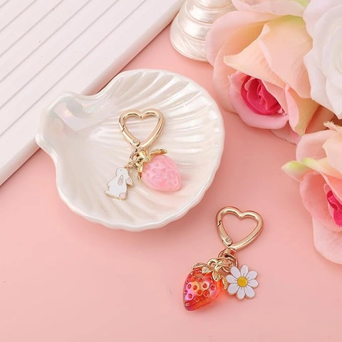 Simpatico Portachiavi a Cuore di Fragola in Lega di Zinco Resina Frutta Coniglio Margherita Pendaglio per Borsa Donna Accessorio Regalo