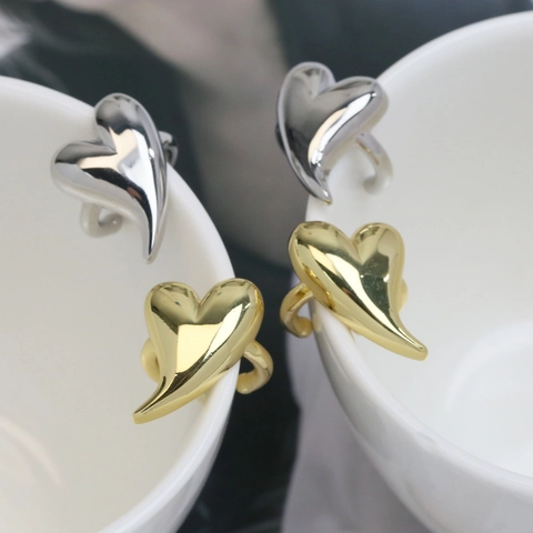 Minimalist Irregular Heart Shaped Clip On Earrings For Women 18K Gold Plated Brass Metal Polished Statement Jewelry Accessories