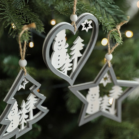 Ornamenti Appesi Di Natale In Legno Grigio Bianco Stella Cuore Forma Di Albero Pupazzo Di Neve Decorazione