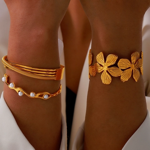 Damen Armreif Edelstahl 18K Vergoldet Imitationsperle Hohl Floral Geometrisch Texturiert Chic Anlaufgeschützt