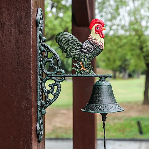 Vintage Cast Iron Rooster Doorbell Wall Mounted Hand Shaking Bell Rustic Garden Yard Decor Manual Outdoor