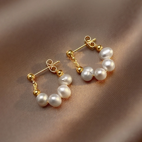 French Vintage U-Shaped Artificial Pearl Ear Studs White Beaded Alloy Metal Earrings Sweet Retro Jewelry For Women Elegant Chic
