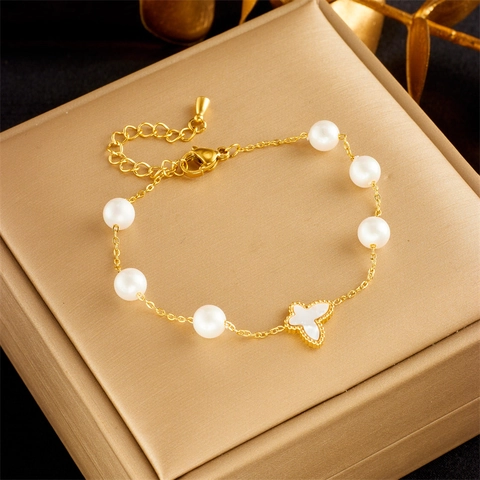 Elegante Roestvrij Stalen Vergulde Vlinder Schelp Armband Witte Kunstparels Klavertje Vier Sieraden Voor Dames