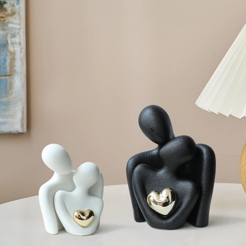Abstract Couple Statues Figurines Hugging Ceramic Resin Art Decor With Gold Heart For Living Room Office Shelf Modern