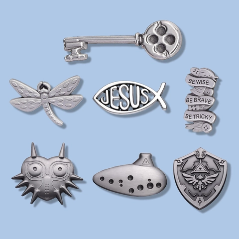 Retro Alloy Brooch Pin Minimalist Key Shield Dragonfly Jesus Shape Badge Decorative Jewelry For Men Women