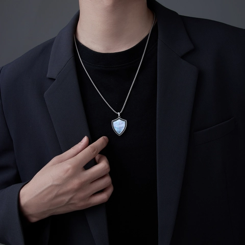 Collar con Colgante de Acero Inoxidable Vintage para Hombres Mujeres Estrella Escudo Cuadrado Geométrico Dije con Zirconia