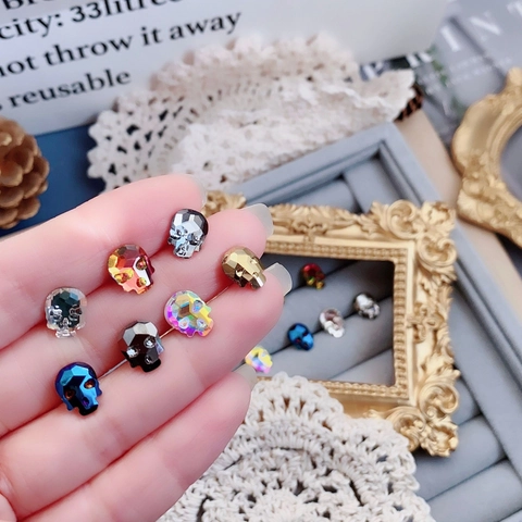 Skull Stud Earrings Titanium Steel Goth Punk Faceted Crystal Screw Back Cartilage Piercing Jewelry For Women Men
