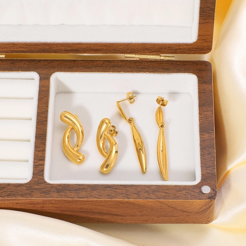 Minimalistische Lange Hangende Oorbellen 18K Verguld Roestvrij Staal Geometrische Gedraaide Druppeloorbellen Voor Dames Elegante Sieraden