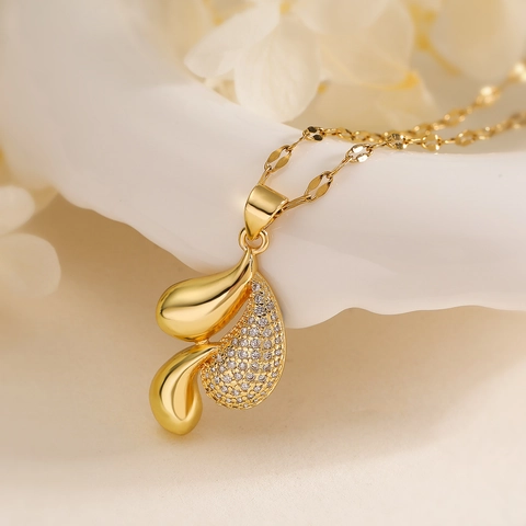 Herz Wassertropfen Anhänger Halskette Kupfer 18K Vergoldet Zirkonia Mikropave Schlüsselbeinkette Schmuck Damen Mode