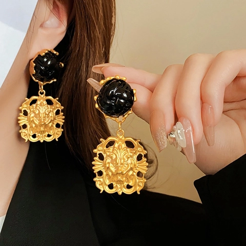 Orecchini Pendenti Con Testa Di Leone Vintage Metallo Geometrico Perla Artificial Stile Barocco Elegante Per Donna Con Perno In Argento