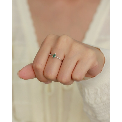 925 Sterling Silber Ring Oval Smaragdgrün Zirkon Verstellbar Offen Fingerschmuck Elegant Luxus Für Damen