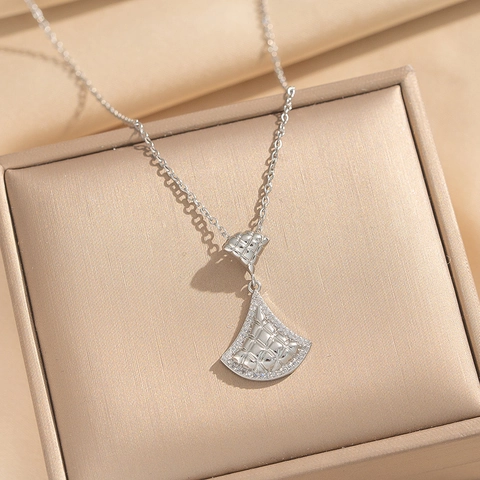 Collana Con Pendente A Ventaglio Motivo A Reticolo Acciaio Inossidabile Zircone Placcato Oro Gioielli Di Moda Per Donna