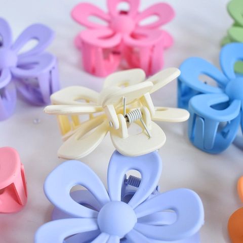 Flower Hair Claw Clips Matte Plastic Shark Clip Hair Styling Accessories For Women Girls Sweet Fresh Colorful