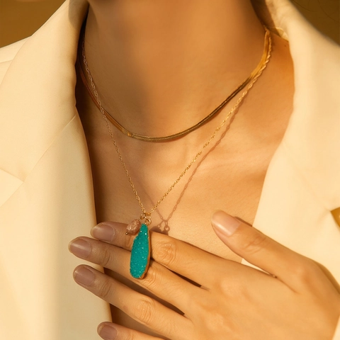 Vintage Layered Copper Alloy Pendant Necklace For Women Retro Water Drop Resin Natural Stone Double Chain Choker Jewelry
