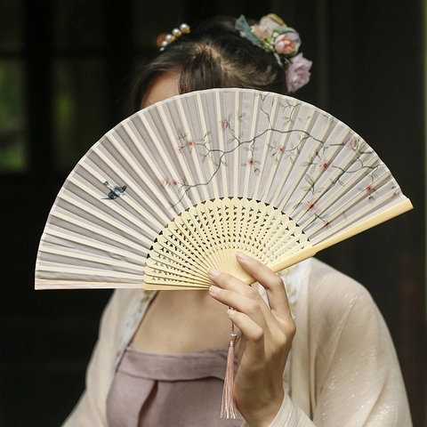 Faltfächer Bambus Satinnstoff Handfächer Chinesischer Vintage Stil Hohl Geschnitzt Blumen Vogel Druck Mit Quaste Elegant Tragbar