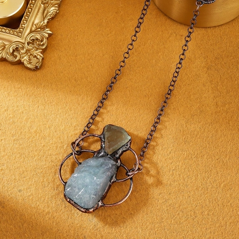 Vintage Natural Aquamarine Green Fluorite Raw Stone Pendant Necklace Copper Handmade Bohemian Geometric Women Jewelry