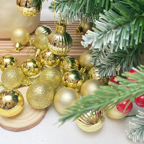 Christmas Ball Ornaments Electroplated Plastic Xmas Tree Hanging Decorations Shiny Matte Glitter Ribbed Holiday Decor