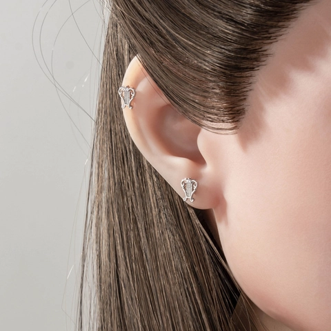Lier Harp Oorkraakbeen Stud Titanium Staal Koper Zirkoon Hart Piercing Oorbel Platte Schroefsluiting Vintage Sieraden