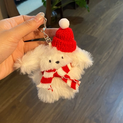 Portachiavi Cane Peluche Di Natale Simpatico Ciondolo Animale Bianco Soffice Con Cappello A Maglia Rosso E Sciarpa A Righe