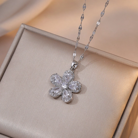 Flower Pendant Necklace Stainless Steel Colorful Cubic Zirconia Chic Clavicle Chain For Women Jewelry Accessory