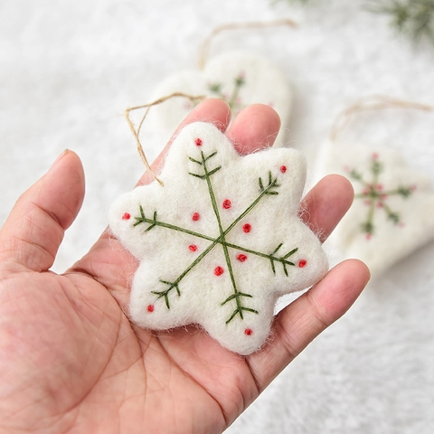Kerstversiering Wollen Vilt Hanger Sneeuwvlok Hart Boom Vorm Handgemaakte Borduurwerk Winter Vakantie Decoratie