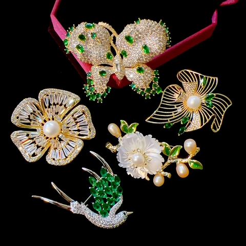Elegant Flower Butterfly Brooch Pin With Natural Artificial Pearl Cubic Zirconia Alloy Luxury Jewelry For Women Wedding Banquet